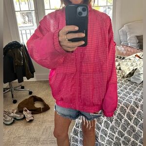 Retro 80s/90s windbreaker jacket.